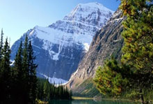 篮网客场胜马刺，掀起胜利狂潮